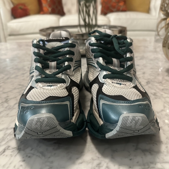 [Authenticated]♡"Balenciaga Runners Green, Blue/ turquoise - Picture 2 of 5